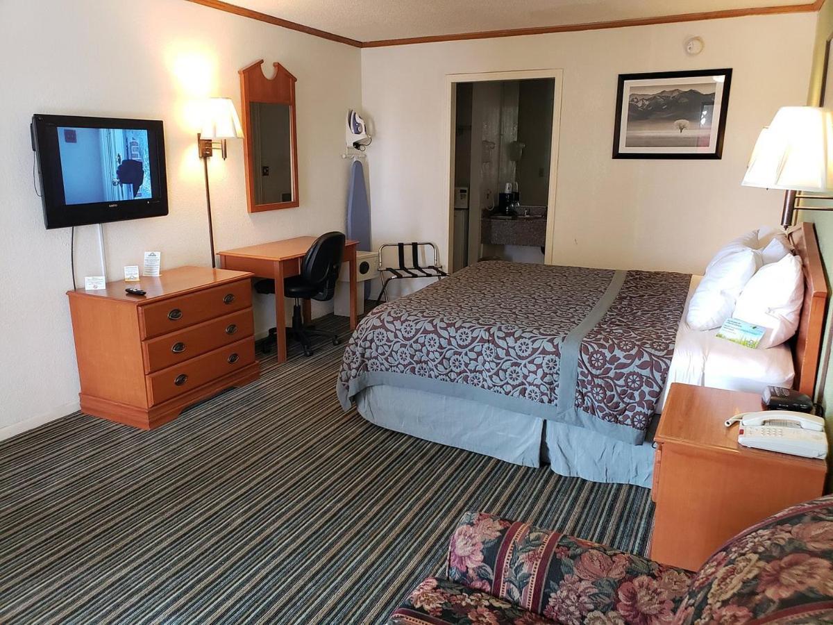 Economy Hotel Wichita- Florence St Eksteriør bilde